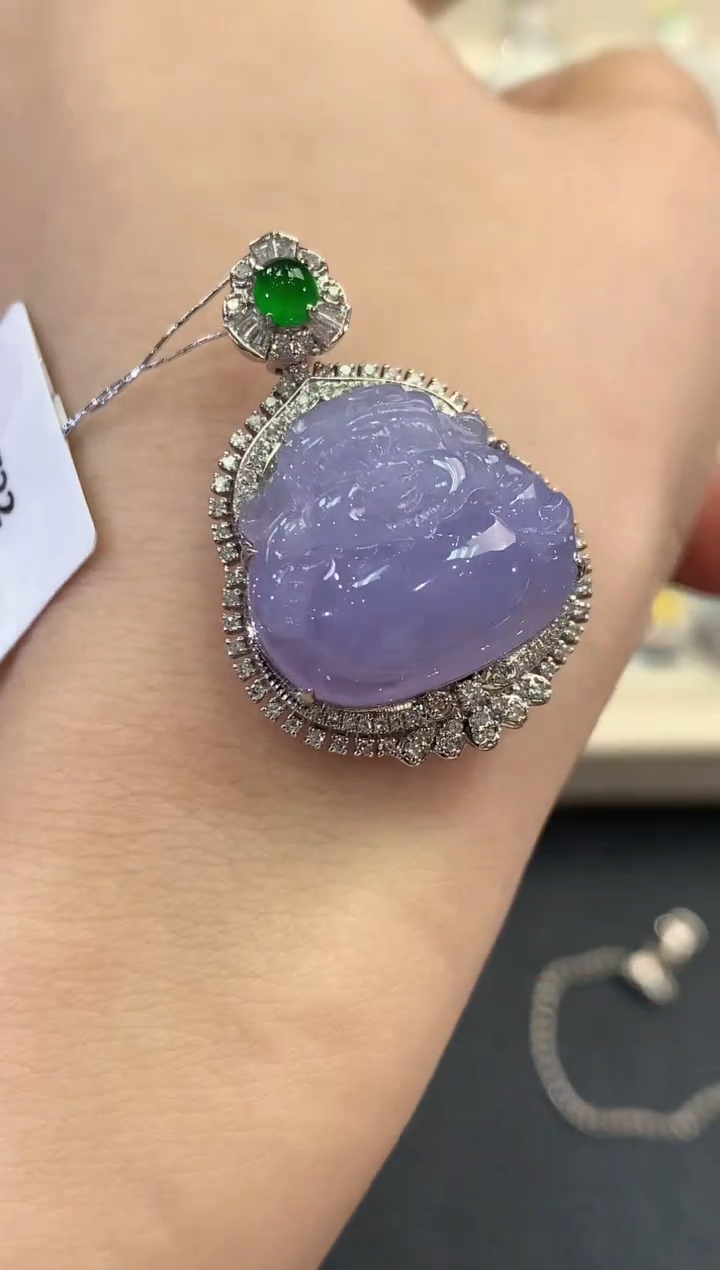 【闪购商品】翡翠吊坠(不含链)18K金镶嵌C129有色差