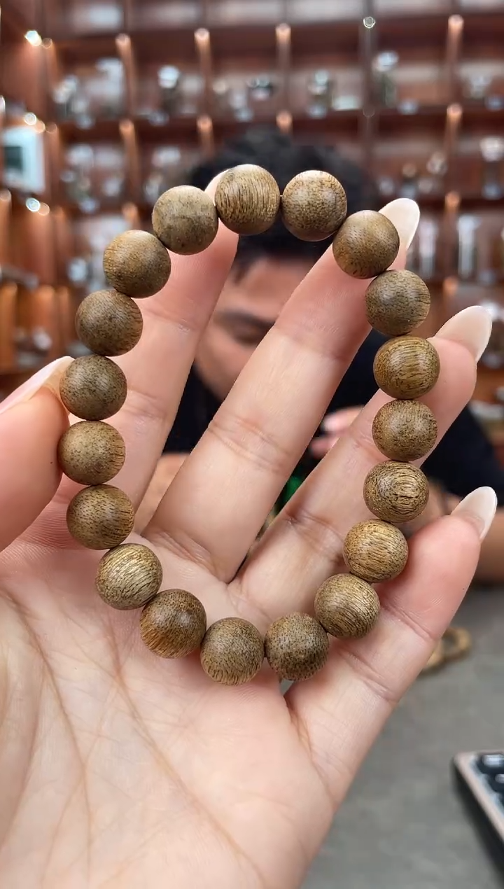 【闪购商品】沉香手串80号越南芽庄多样性发一条