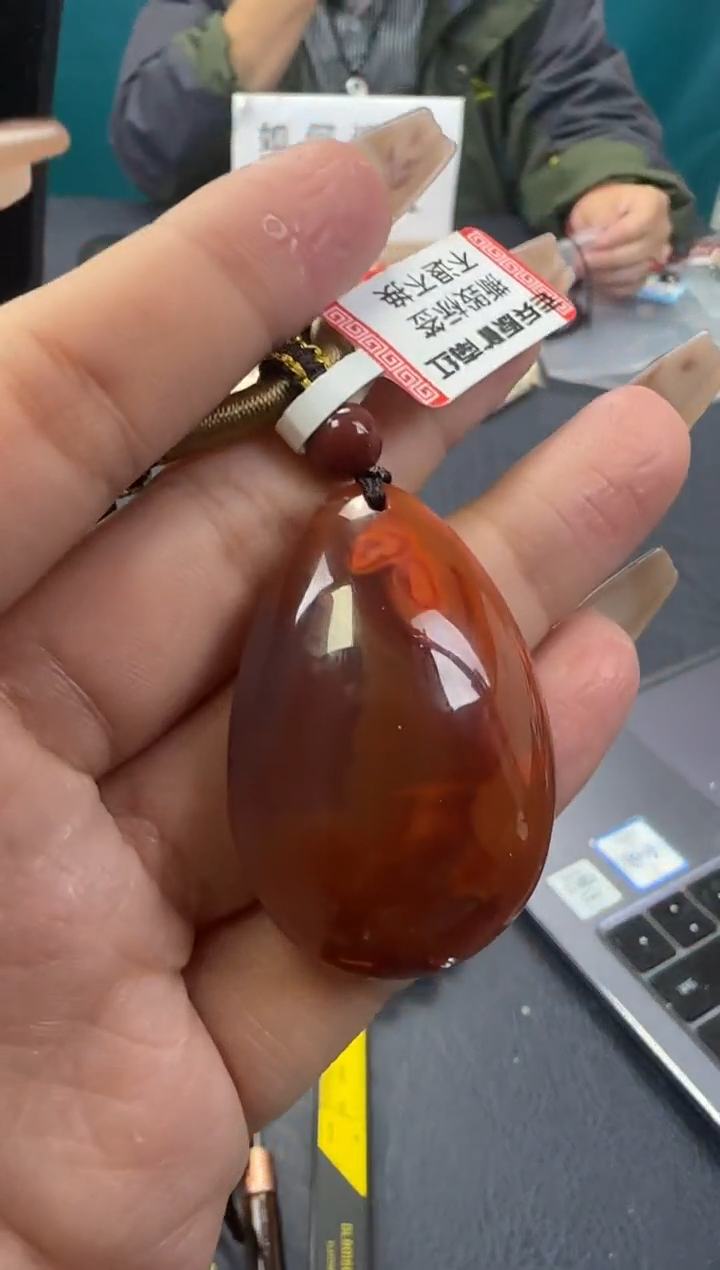 【闪购商品】南红玛瑙手链未镶嵌原矿无优化水滴吊坠多样性发1