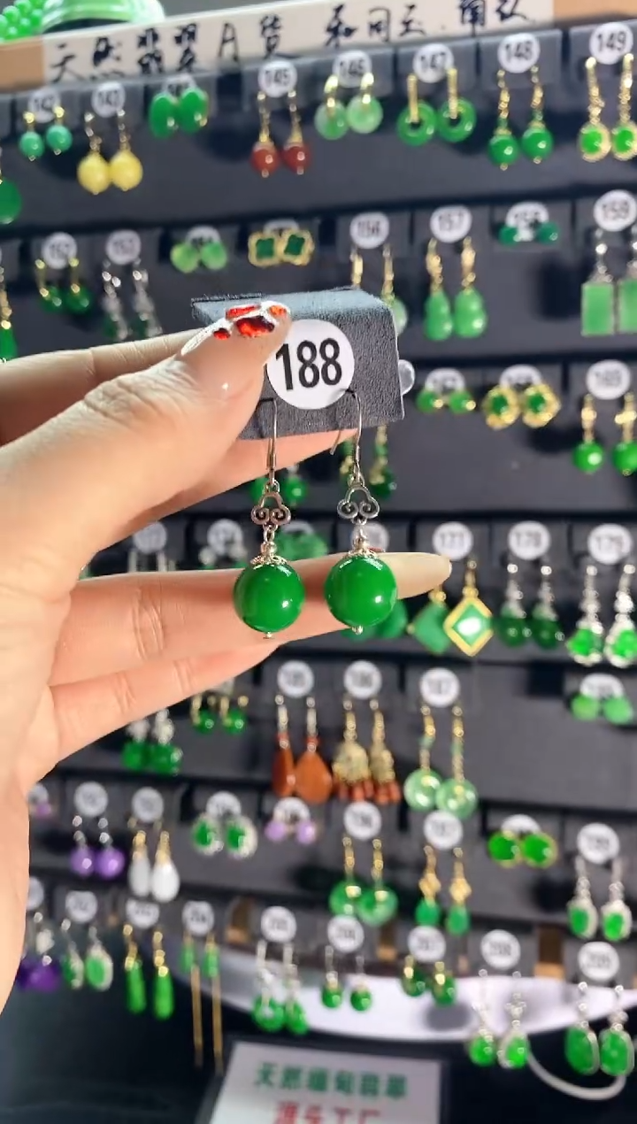 【闪购商品】翡翠颈饰银S925镶嵌188....