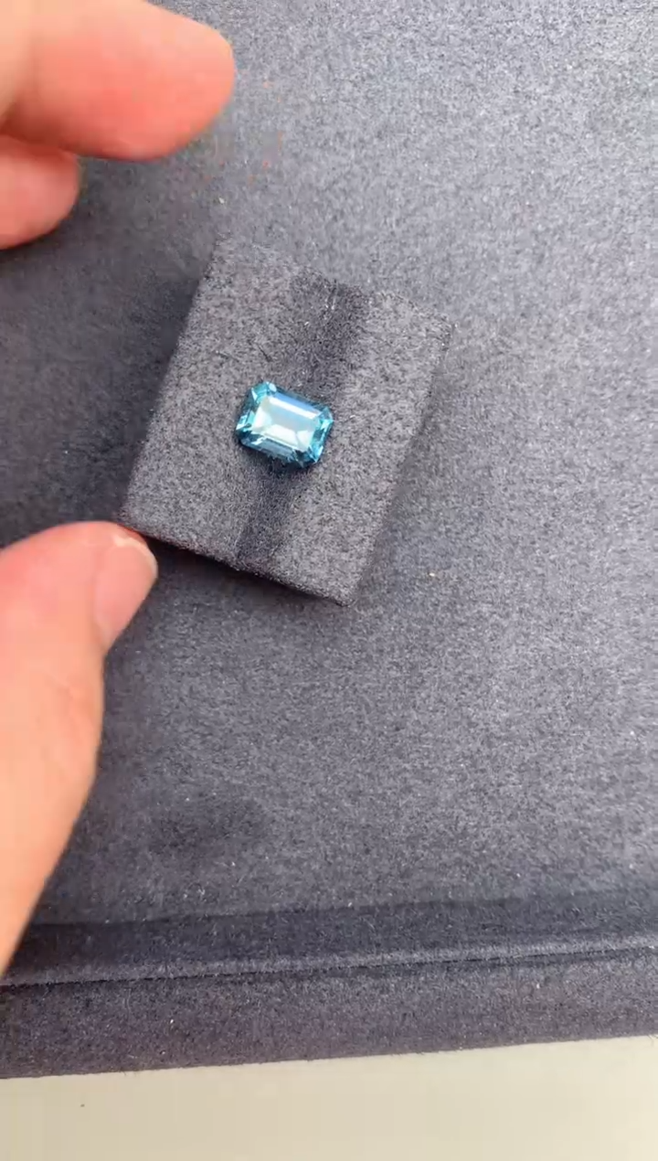 【闪购商品】海蓝宝石裸石未镶嵌1.5ct海蓝宝