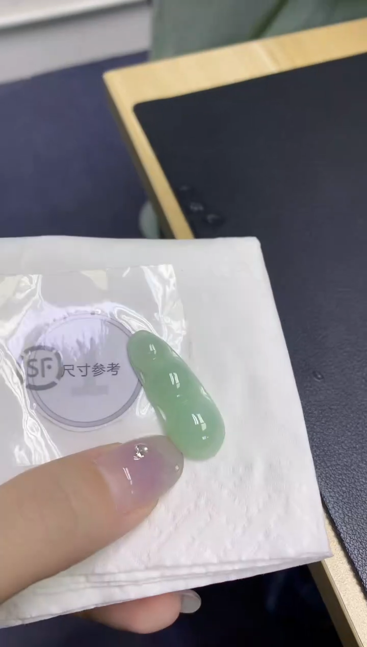 颈饰未镶嵌翡翠天然缅甸翡翠A货百元以上9元证书费自理