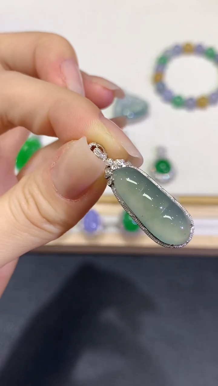 【闪购商品】翡翠颈饰18K金镶嵌团购3