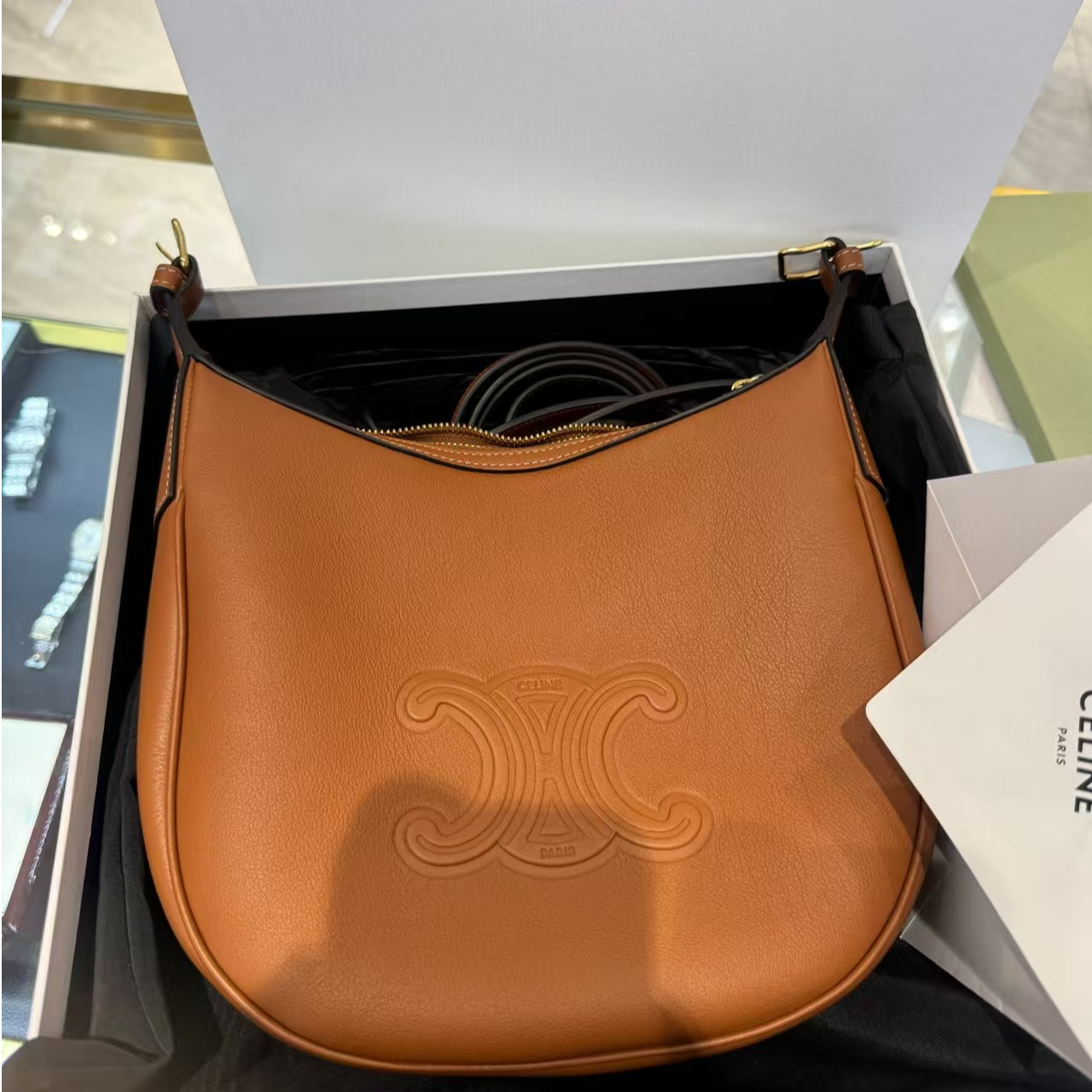 全新未使用 Celine/思琳 安洁利 思琳焦糖色hobo腋下包