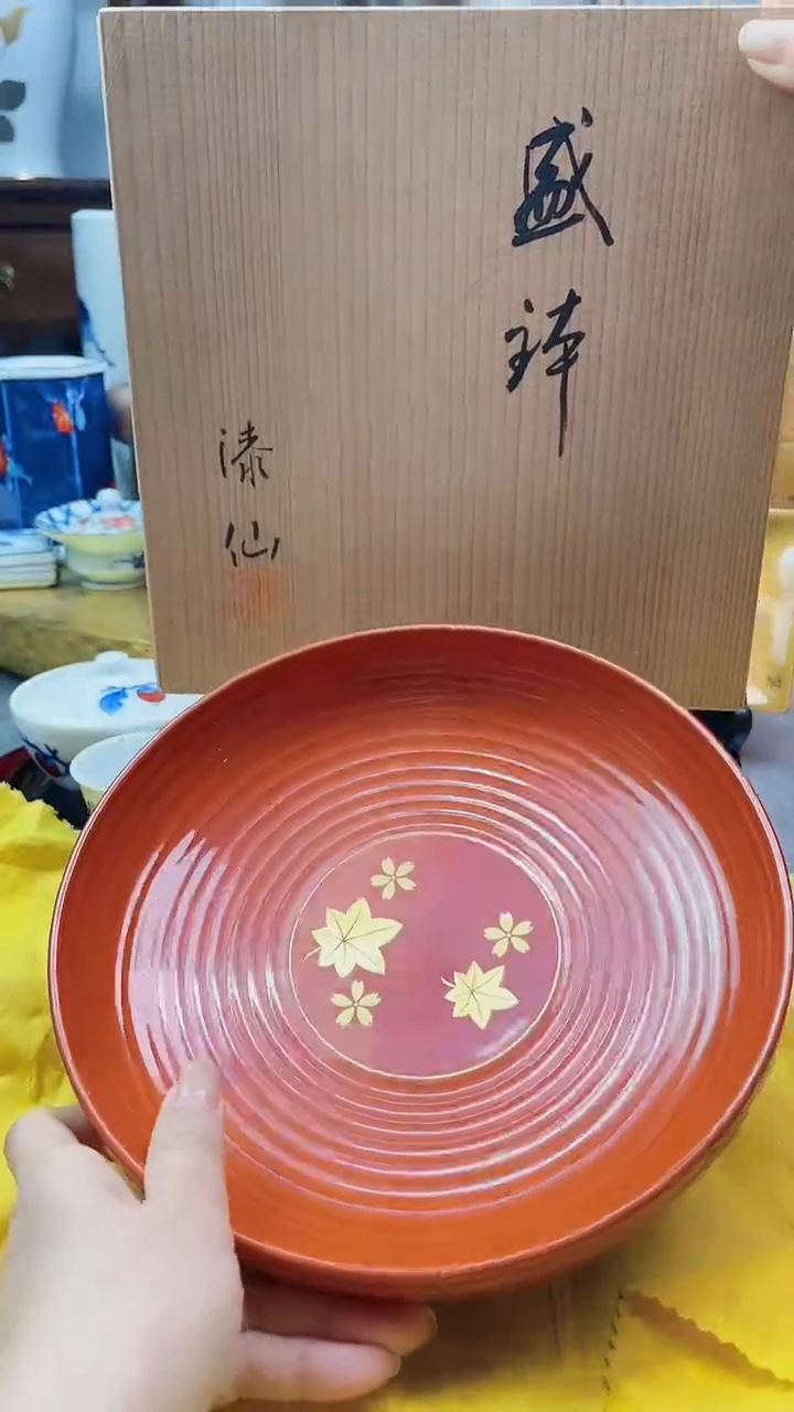 【闪购商品】盘日产实木果子钵