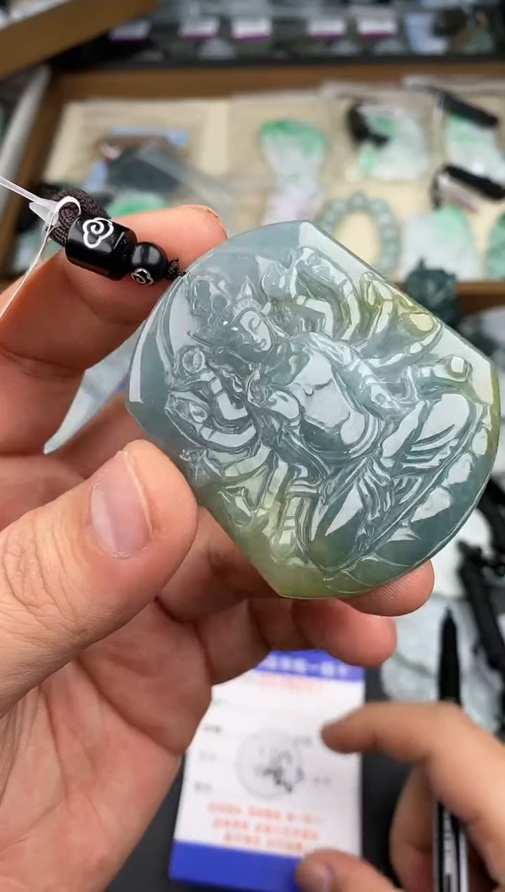 【闪购商品】翡翠颈饰未镶嵌  天然翡翠，一物一图