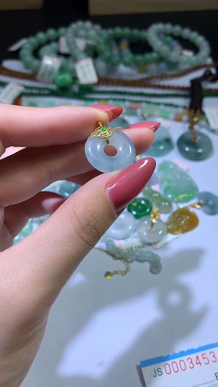 颈饰18K金镶嵌翡翠ZX018854