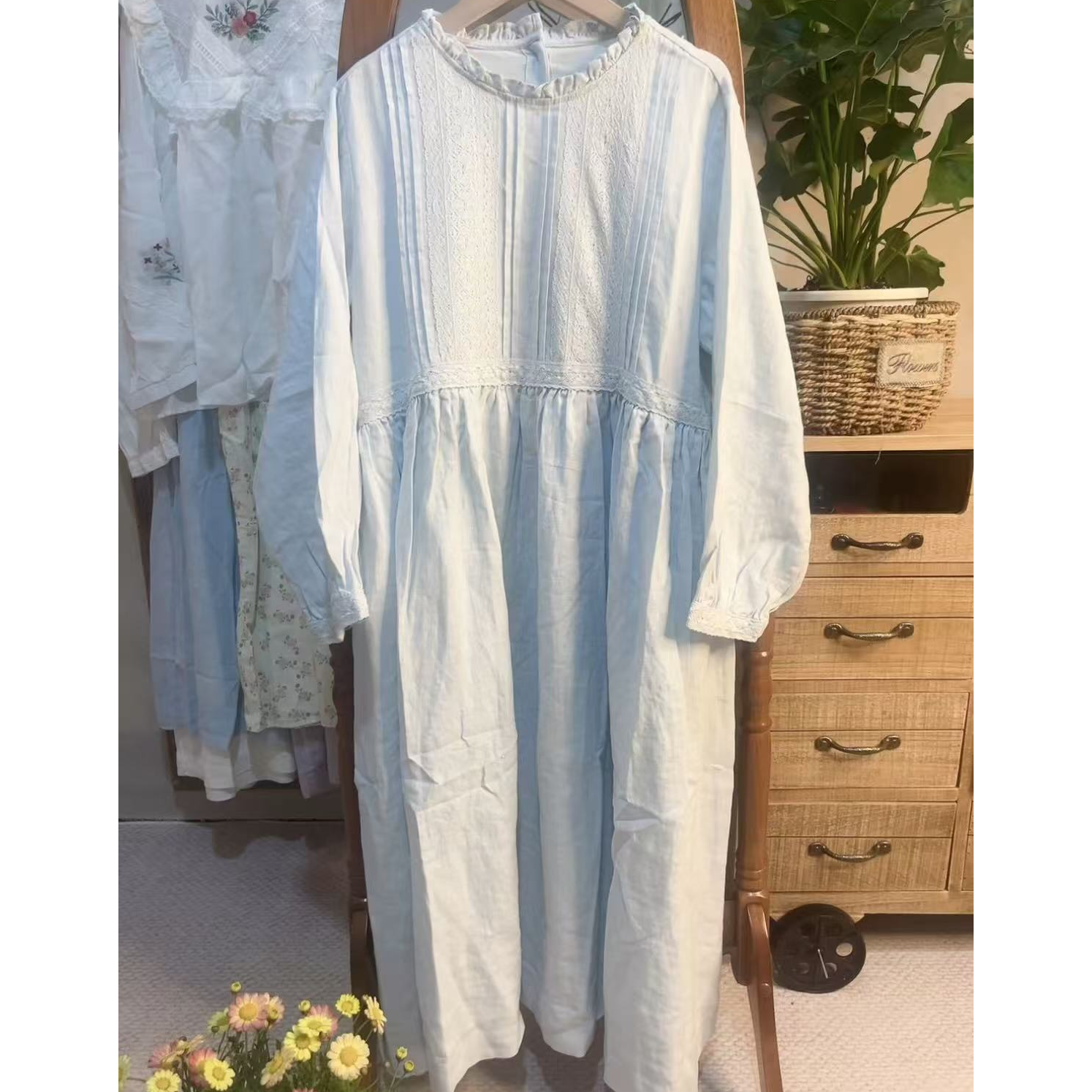 2025年日系新款推荐水洗麻拼接蕾丝木耳花边领宽松百搭连衣裙