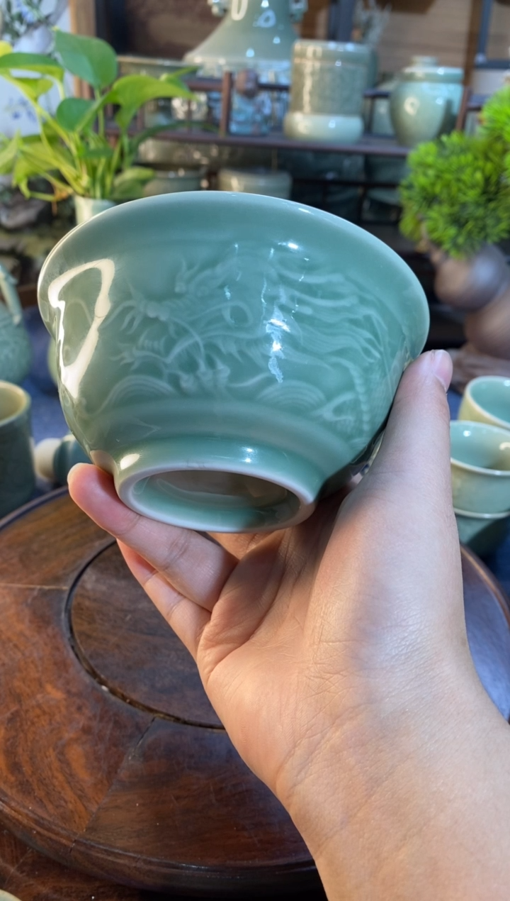 【闪购商品】b000026微瑕4.7英寸龙纹碗1只