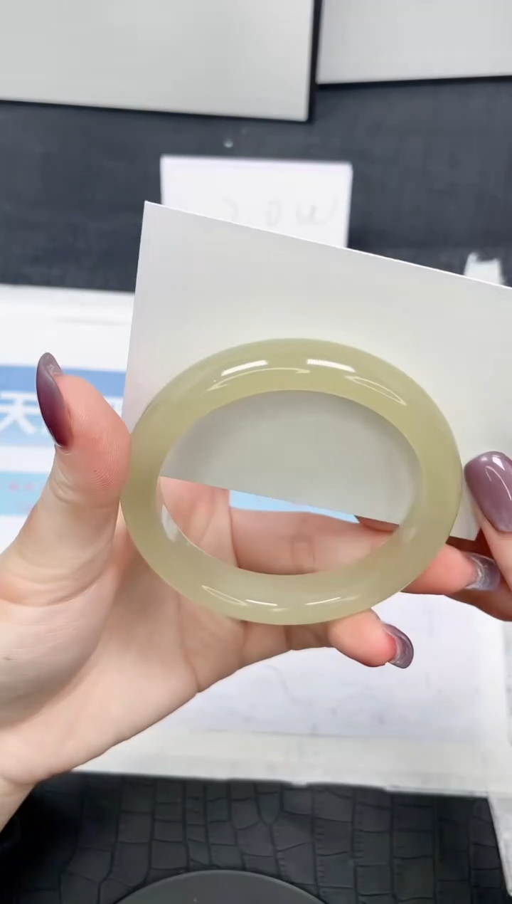 【闪购商品】石英质玉手镯未镶嵌227-60.1