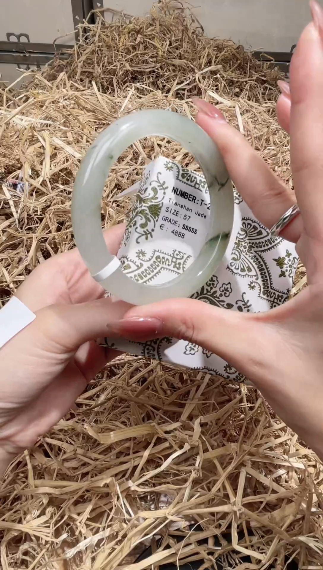 未镶嵌手镯石英质玉T2334B