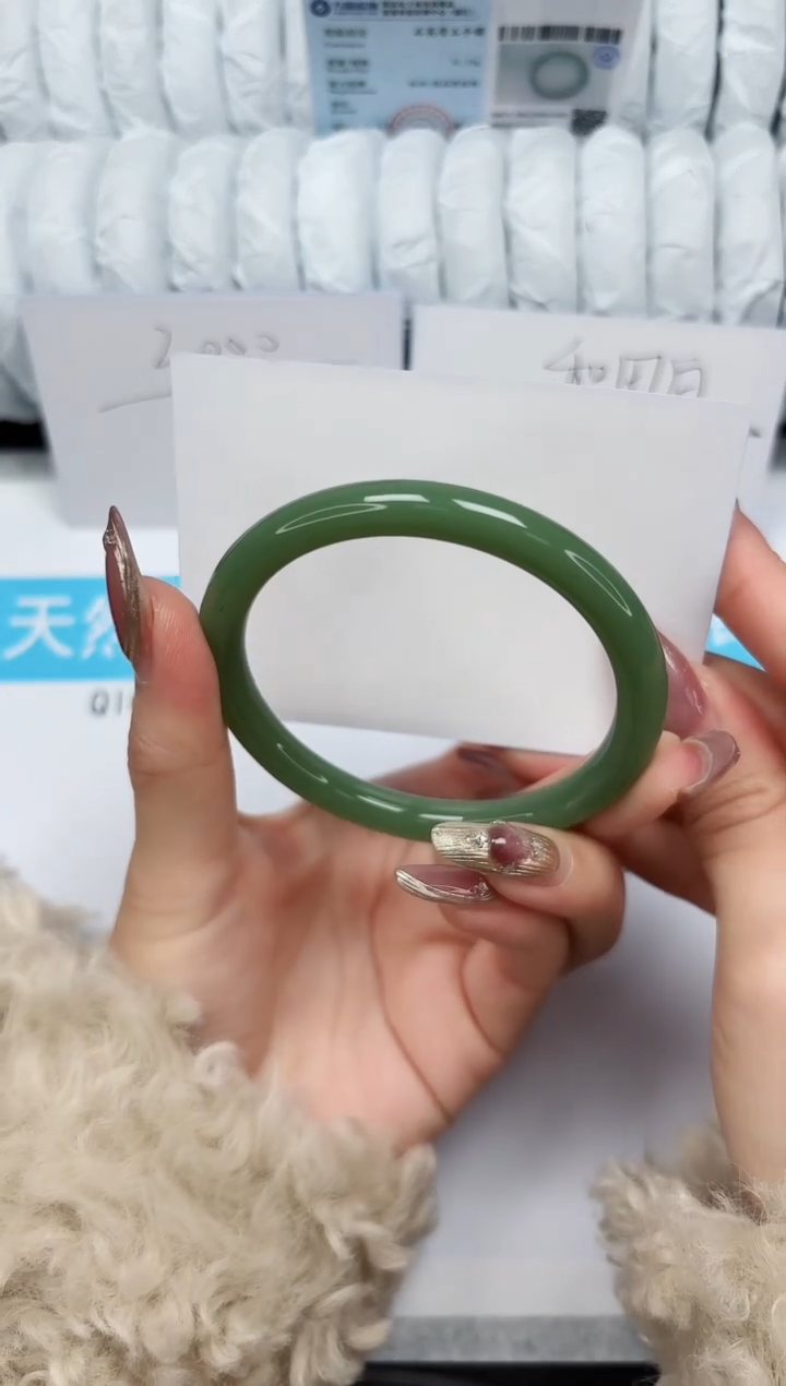 【闪购商品】石英质玉手镯未镶嵌50-56.5