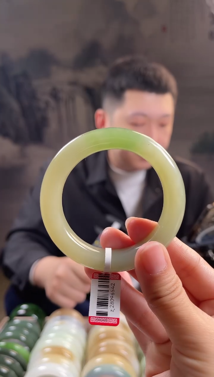 未镶嵌手镯和田玉53+圈口6542