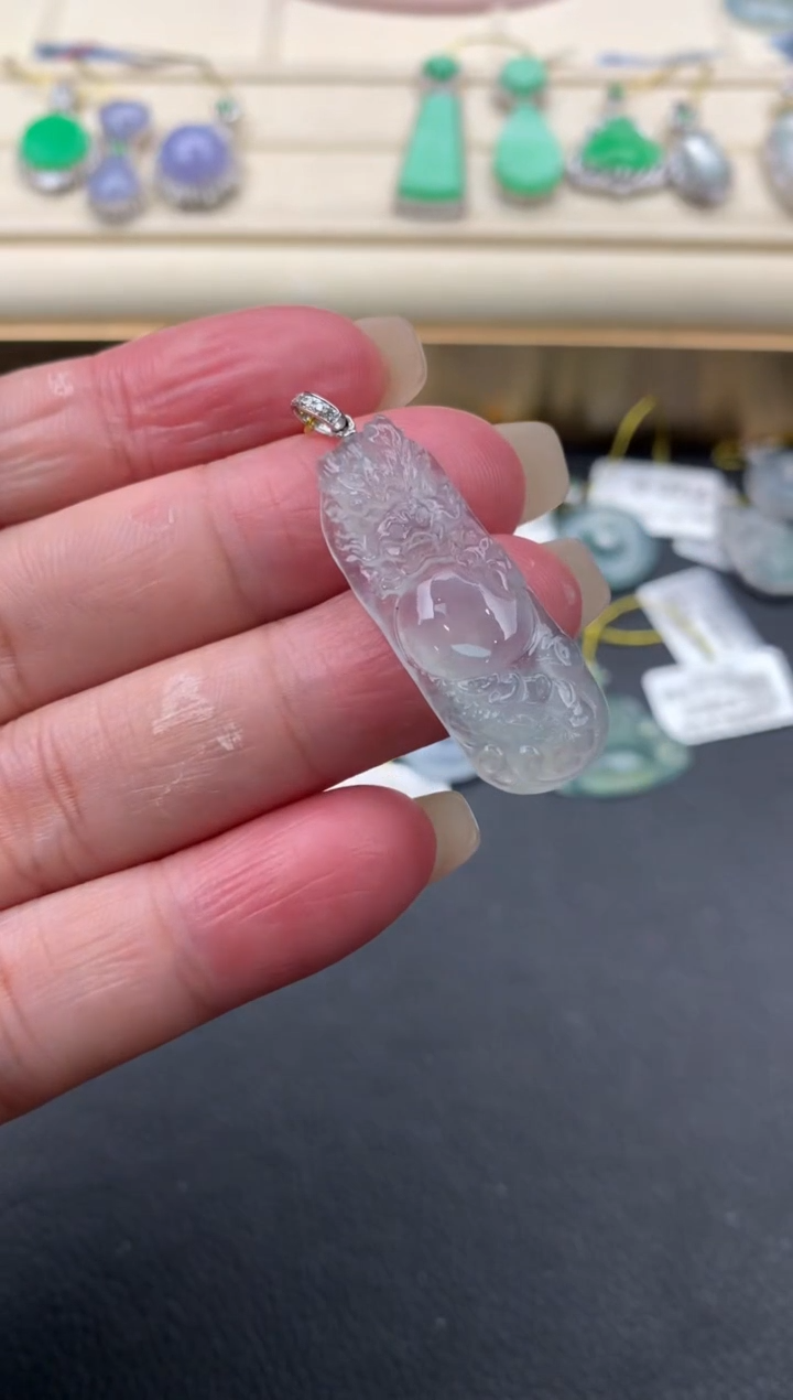 【闪购商品】翡翠颈饰18K金镶嵌W134     