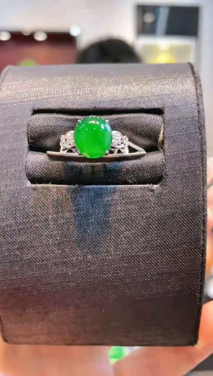 【闪购商品】翡翠颈饰18K金镶嵌A19天然A货翡翠戒指