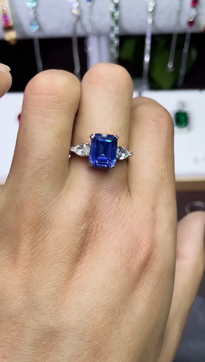 合金合成钻石蓝宝戒指