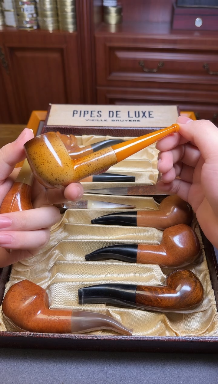 B****室子龙烟斗馆 老斗