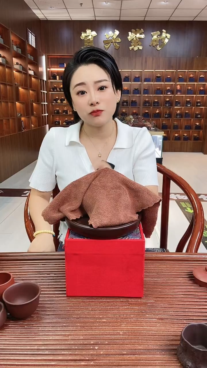 茶壶紫砂鱼趣六方笑樱 紫龙血砂 顾林芬