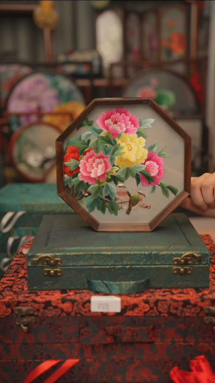 扇子绣花吊坠非遗