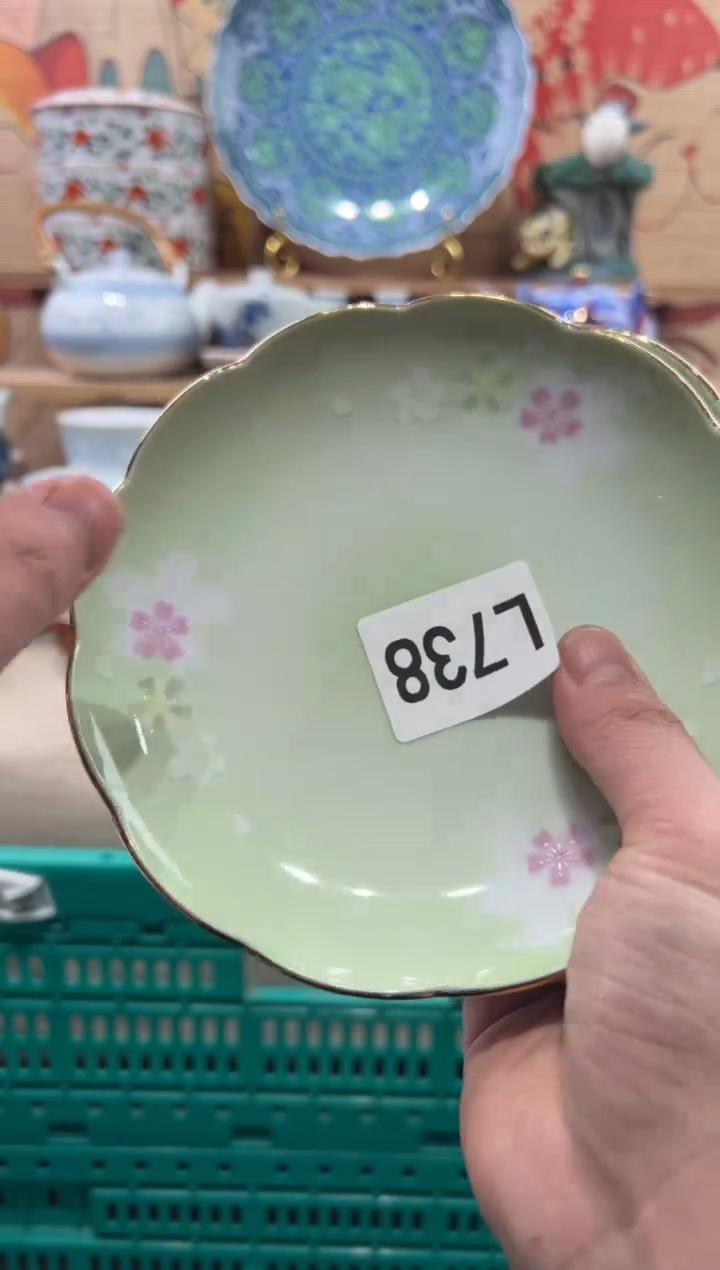 瓷片云*瓷片------L738