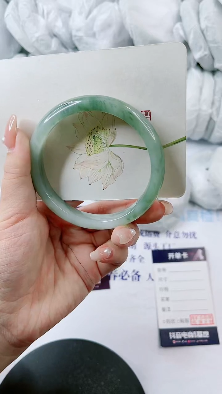 【闪购商品】石英质玉手镯未镶嵌0682712006-63