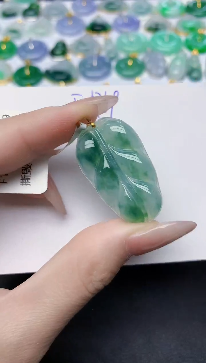 颈饰18K金镶嵌翡翠天然缅甸A货翡翠百元以上9元证书费自理