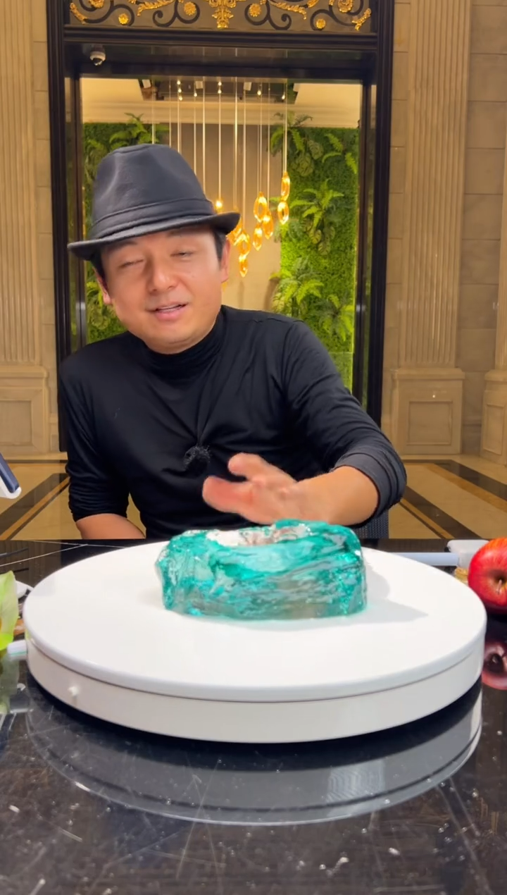 【闪购商品】摆件湖水绿仿石肌理纹烟灰缸