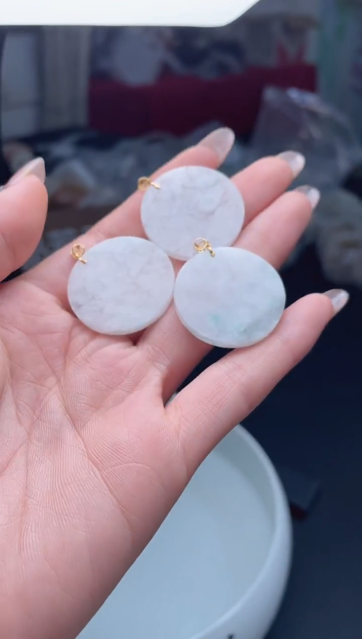 吊坠(不含链)18K金镶嵌翡翠雪花棉多样性