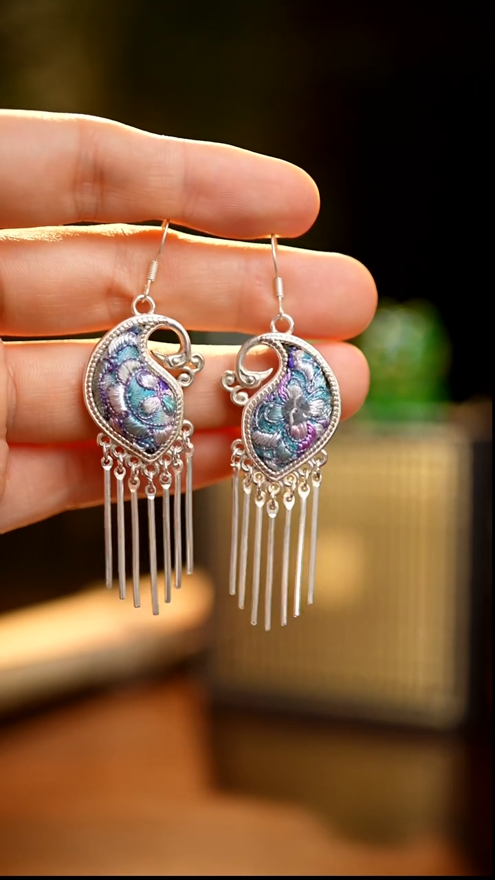 刺绣私人定制苗族手工Q756