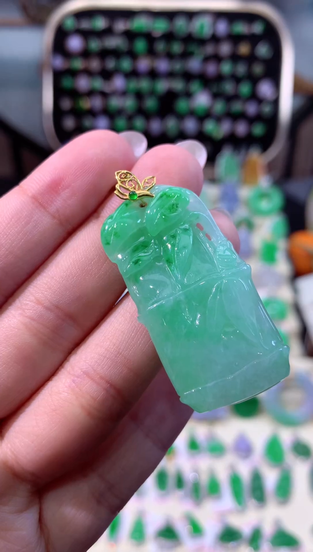 【闪购商品】翡翠颈饰18K金镶嵌缅甸天然A货翡翠