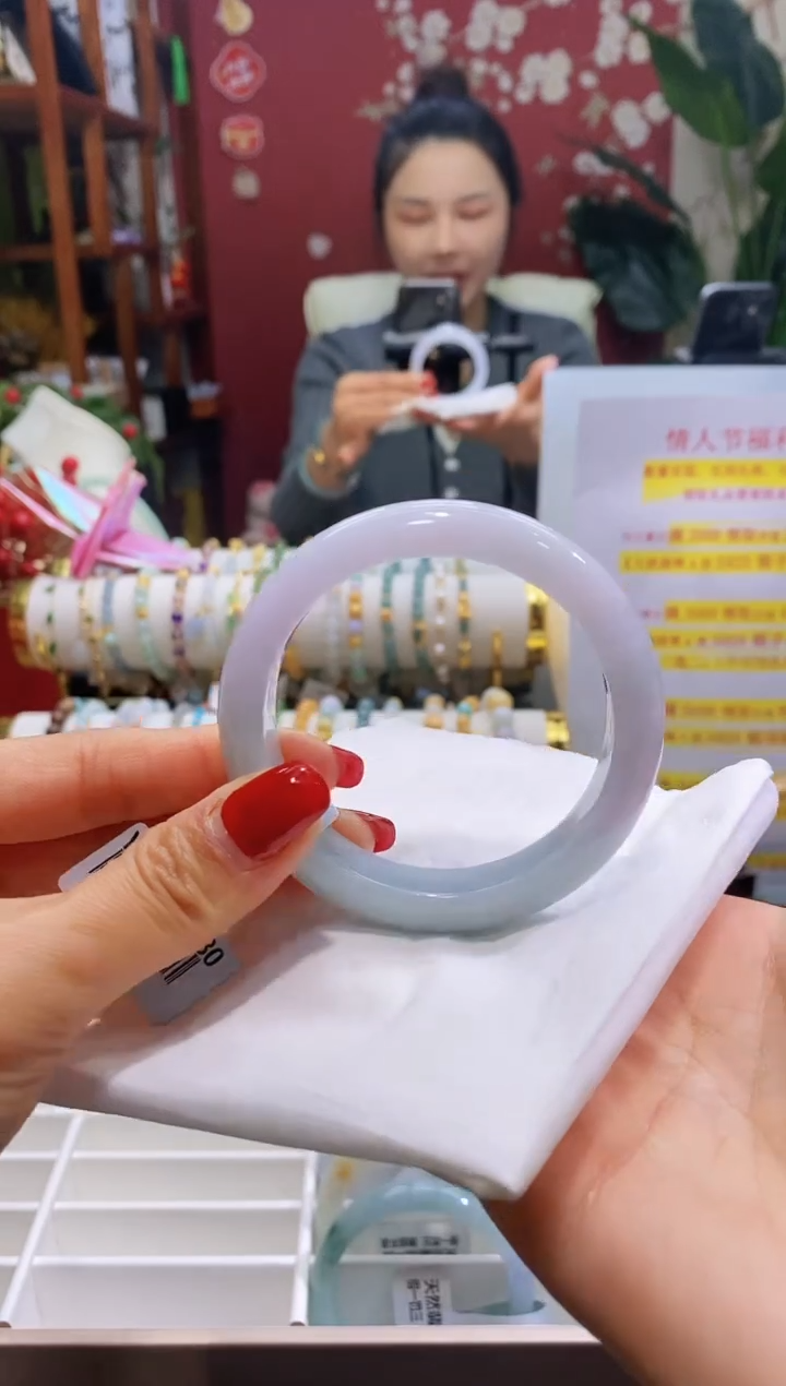 【闪购商品】翡翠手镯未镶嵌64半山水54-56/12.6*8.7