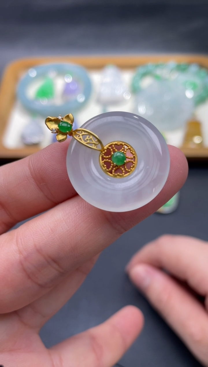 【闪购商品】翡翠颈饰18K金镶嵌125.........