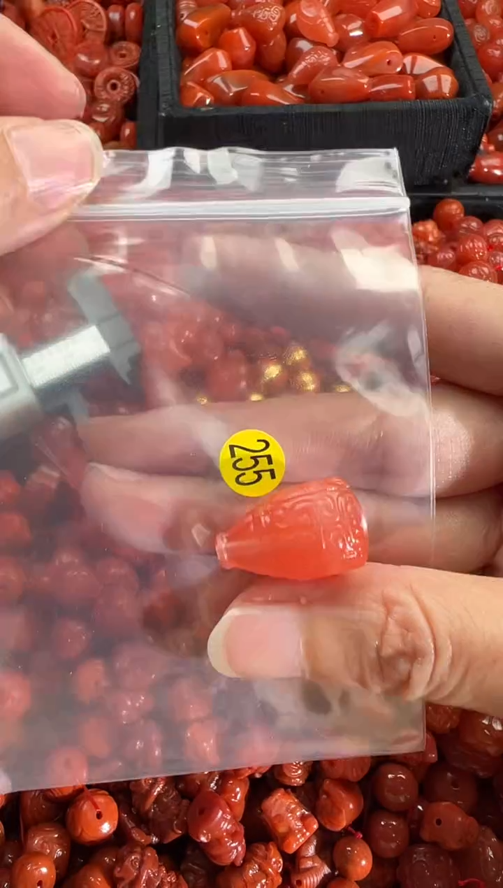 【闪购商品】南红玛瑙颈饰未镶嵌1