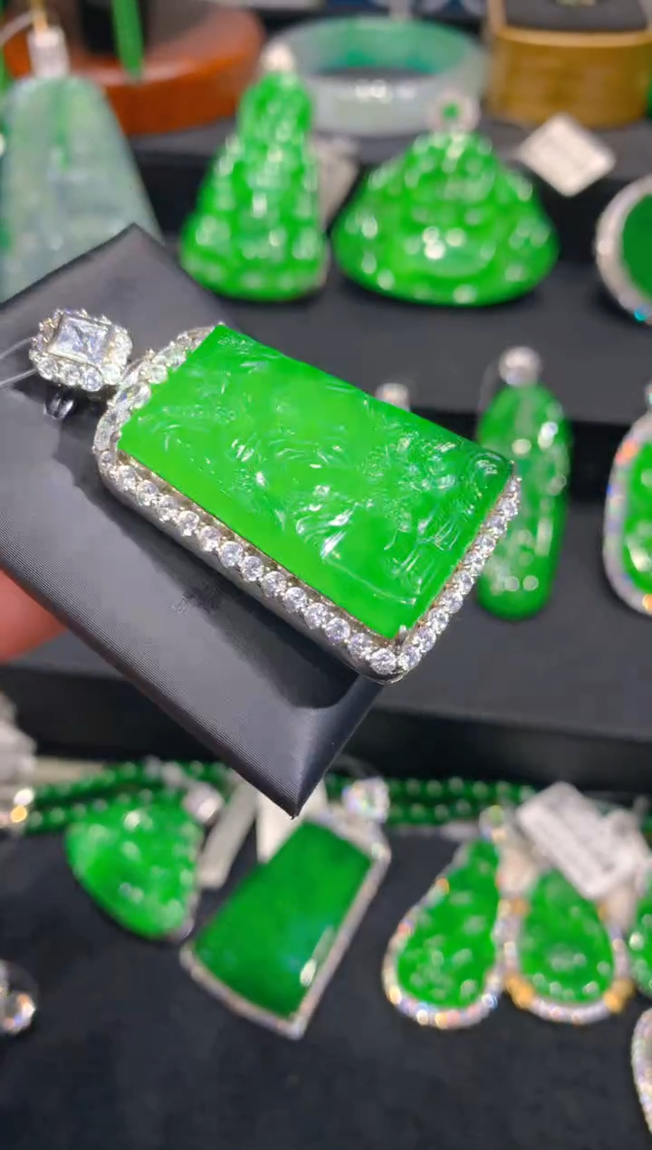 【闪购商品】翡翠颈饰银S925镶嵌一季