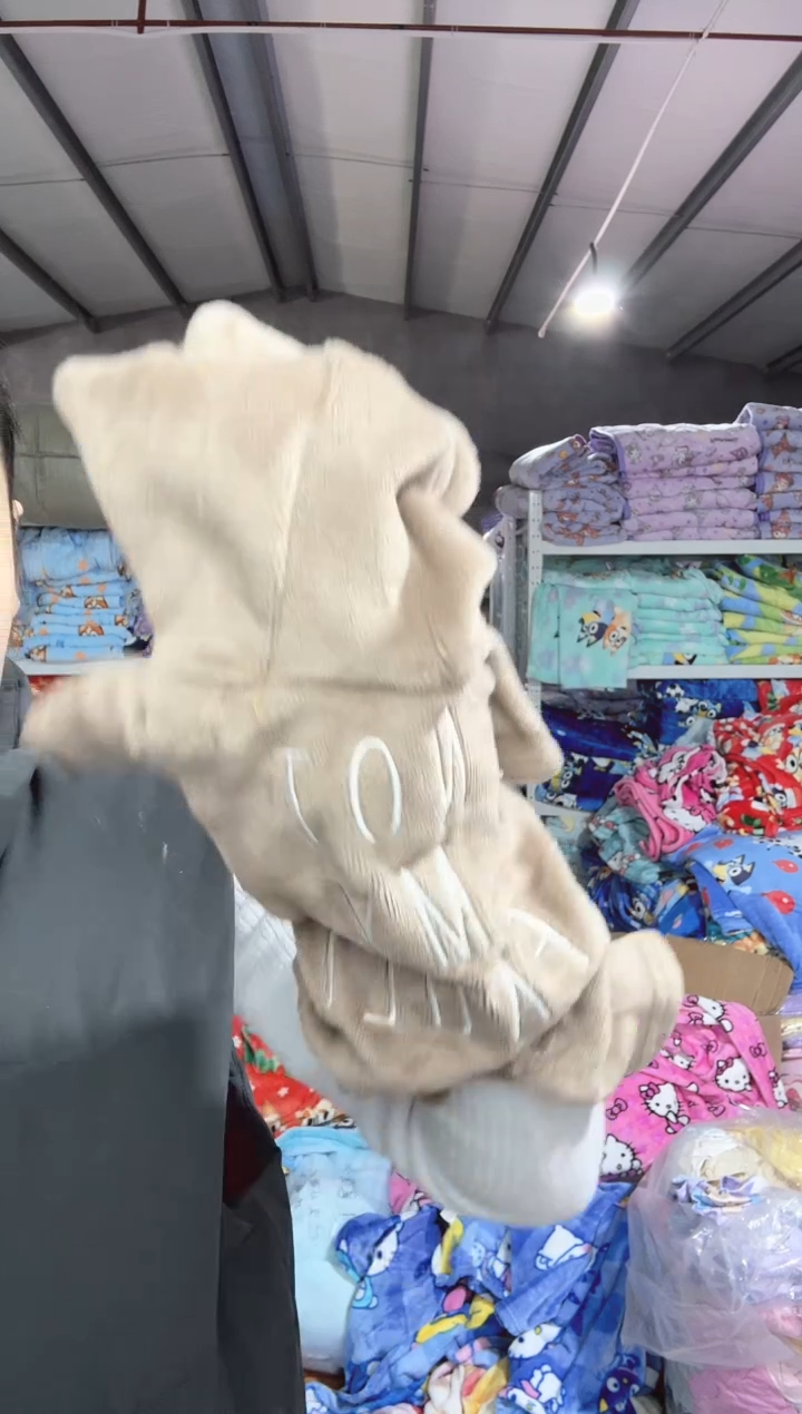 满35包邮   瑕疵  狗衣服 小号