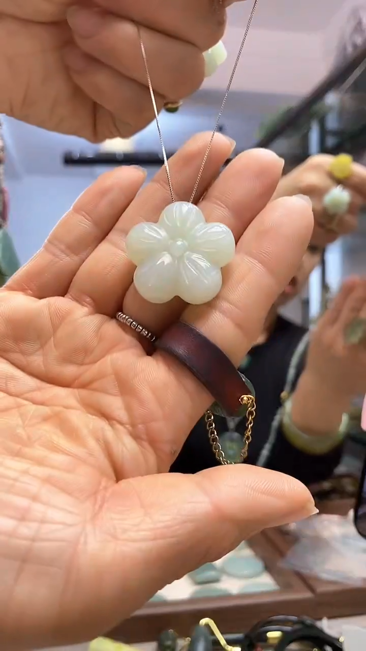 【闪购商品】岫玉吊坠未镶嵌多样性发货其中之一