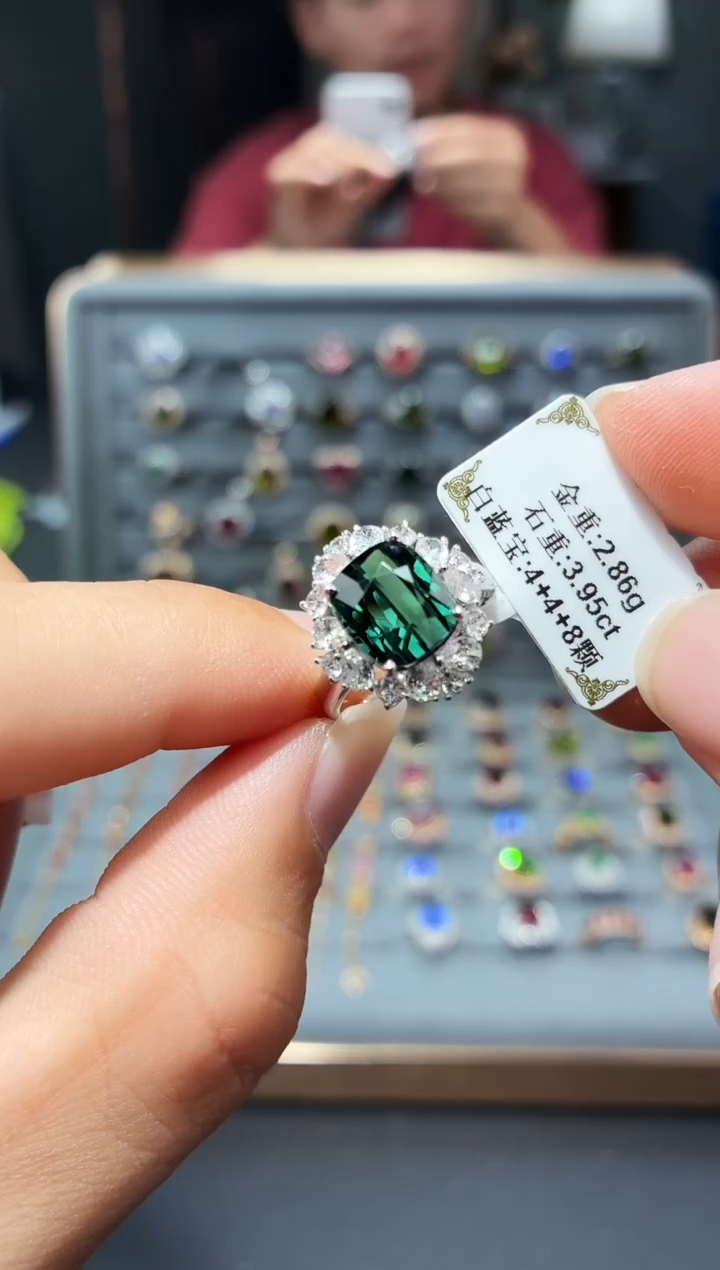 18K金镶嵌戒指碧玺3.95.