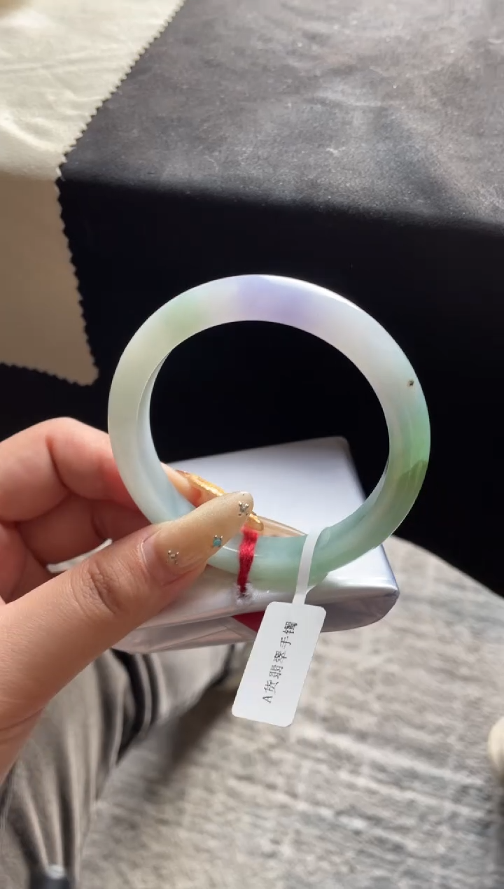 未镶嵌手镯翡翠三天鉴赏期