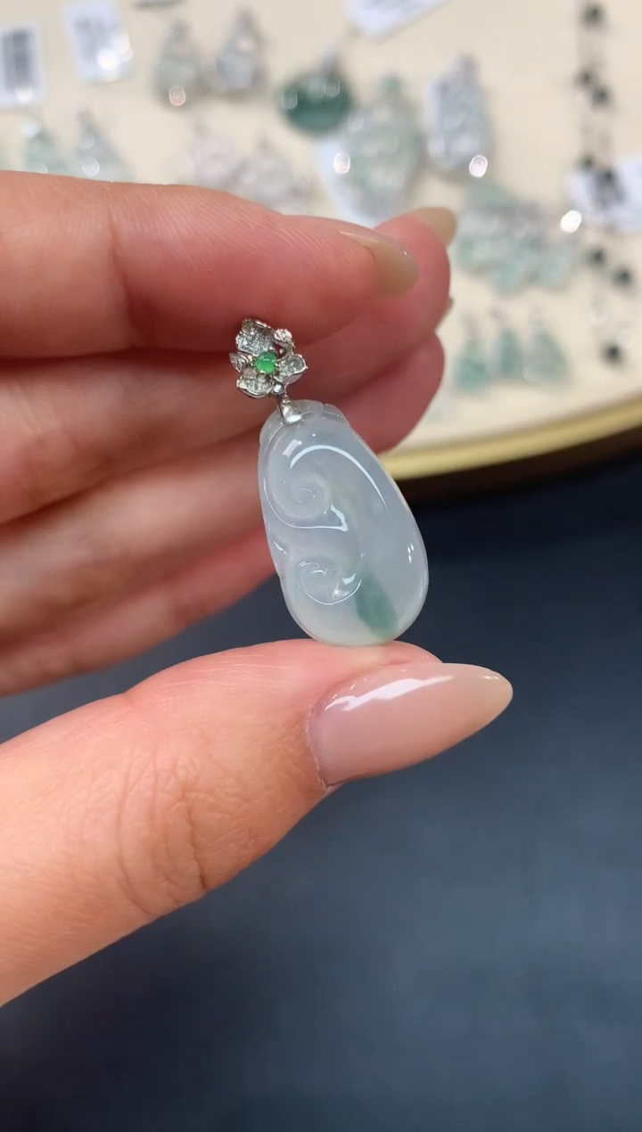 【闪购商品】翡翠吊坠(不含链)18K金镶嵌A371|1680