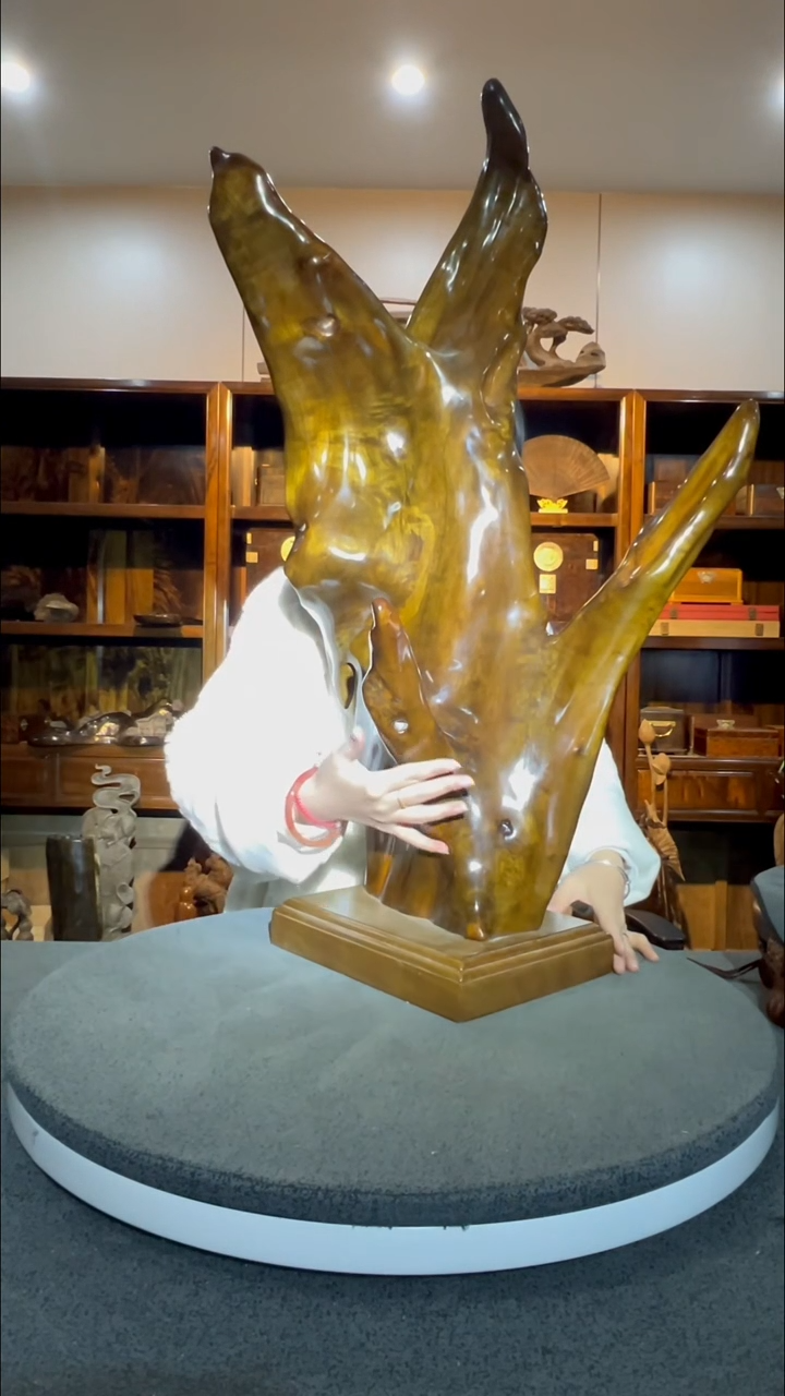 【闪购商品】金丝楠木雕随型摆件1