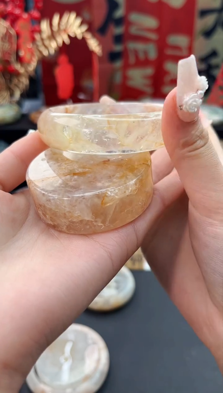 【闪购商品】石英质玉手镯未镶嵌赠送镯心（59圈口）无证书