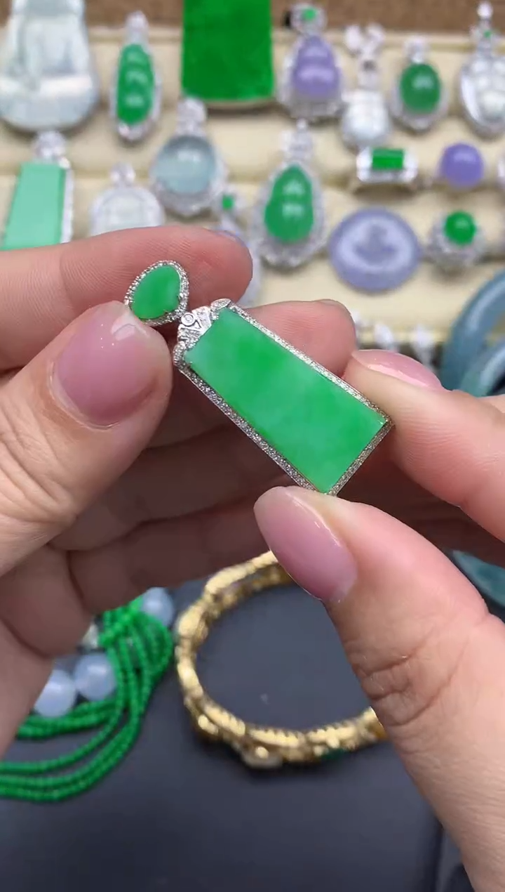 【闪购商品】翡翠颈饰18K金镶嵌293-中国好珍宝