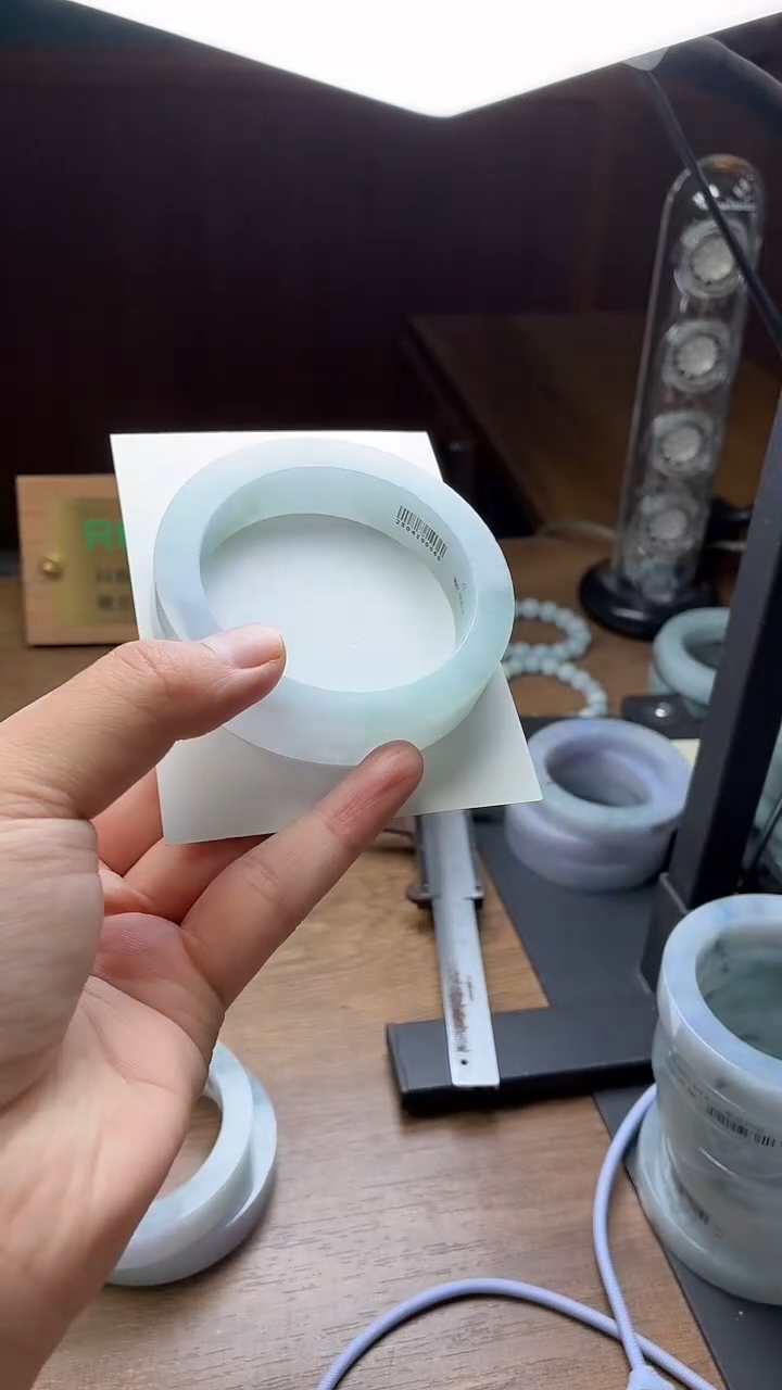 未镶嵌手镯定制翡翠烩*定制