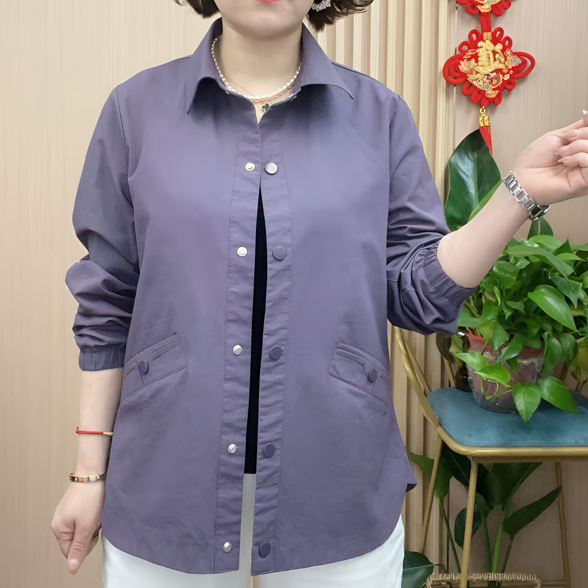 时尚常规款翻领极简风中老年妈妈装秋款女士外套衬衫