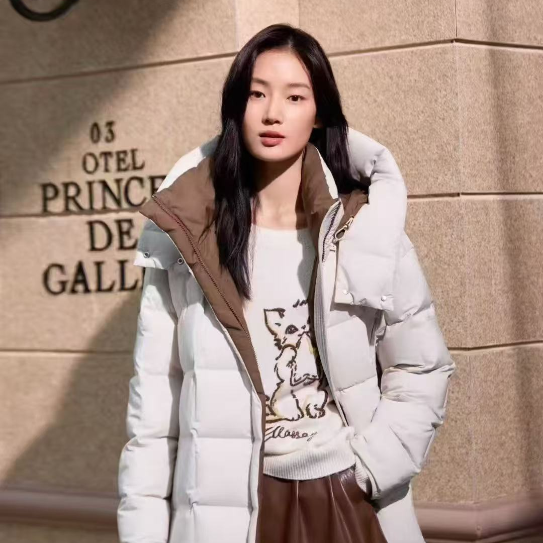 拼色连帽常规款宽松女士羽绒服百搭休闲EWW364L03300