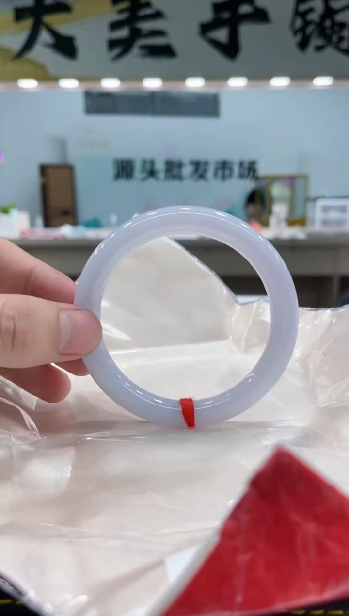 【闪购商品】翡翠手镯未镶嵌手镯
