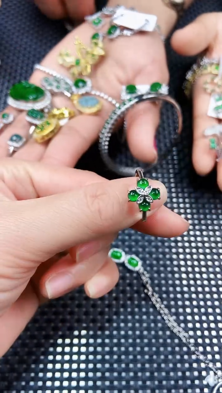 【闪购商品】翡翠戒指未镶嵌11111111