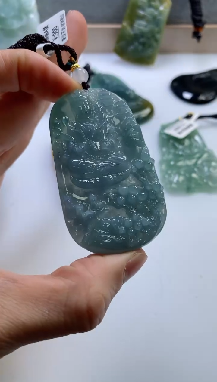 【闪购商品】翡翠挂件未镶嵌            