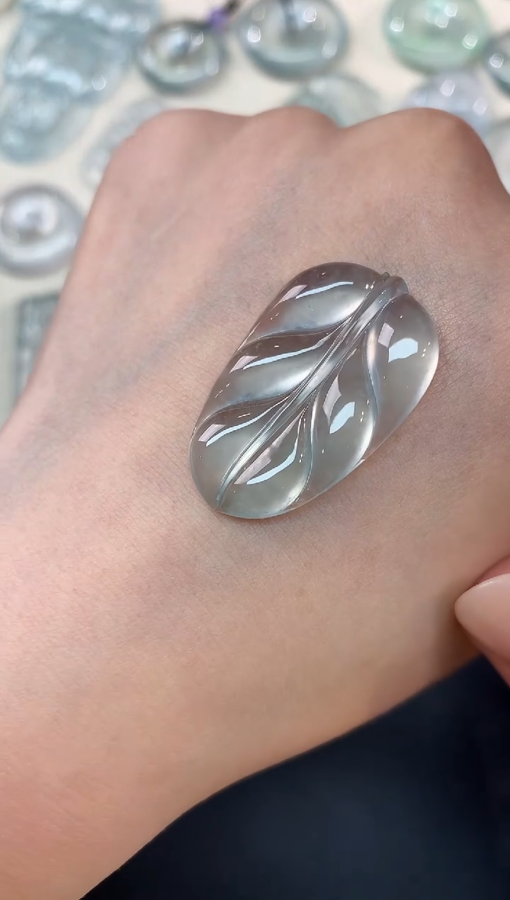 【闪购商品】翡翠吊坠(不含链)18K金镶嵌A50|12800