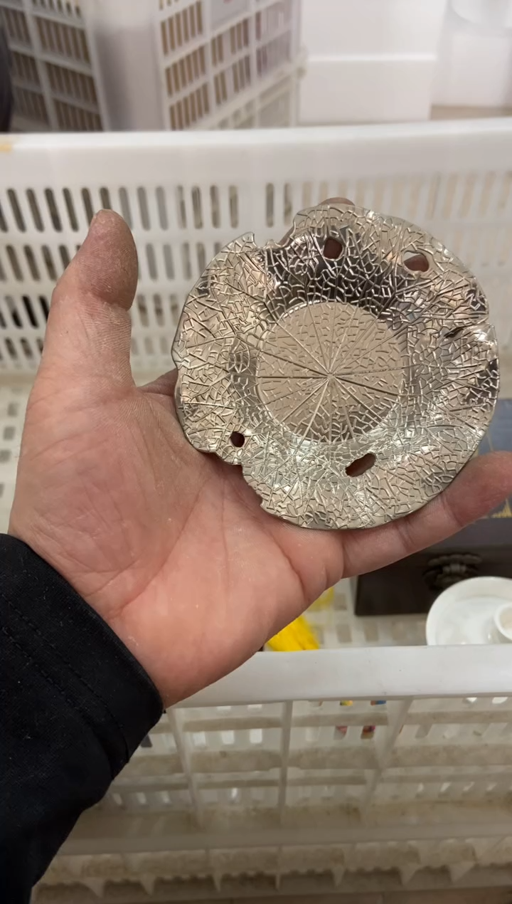 无运费险有瑕疵的摄影的产品有使用过的痕迹有点脏介意勿拍